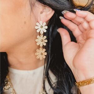 Boho Raffia Flower Drop Earrings Neutral Woven Floral Statement 2.95”